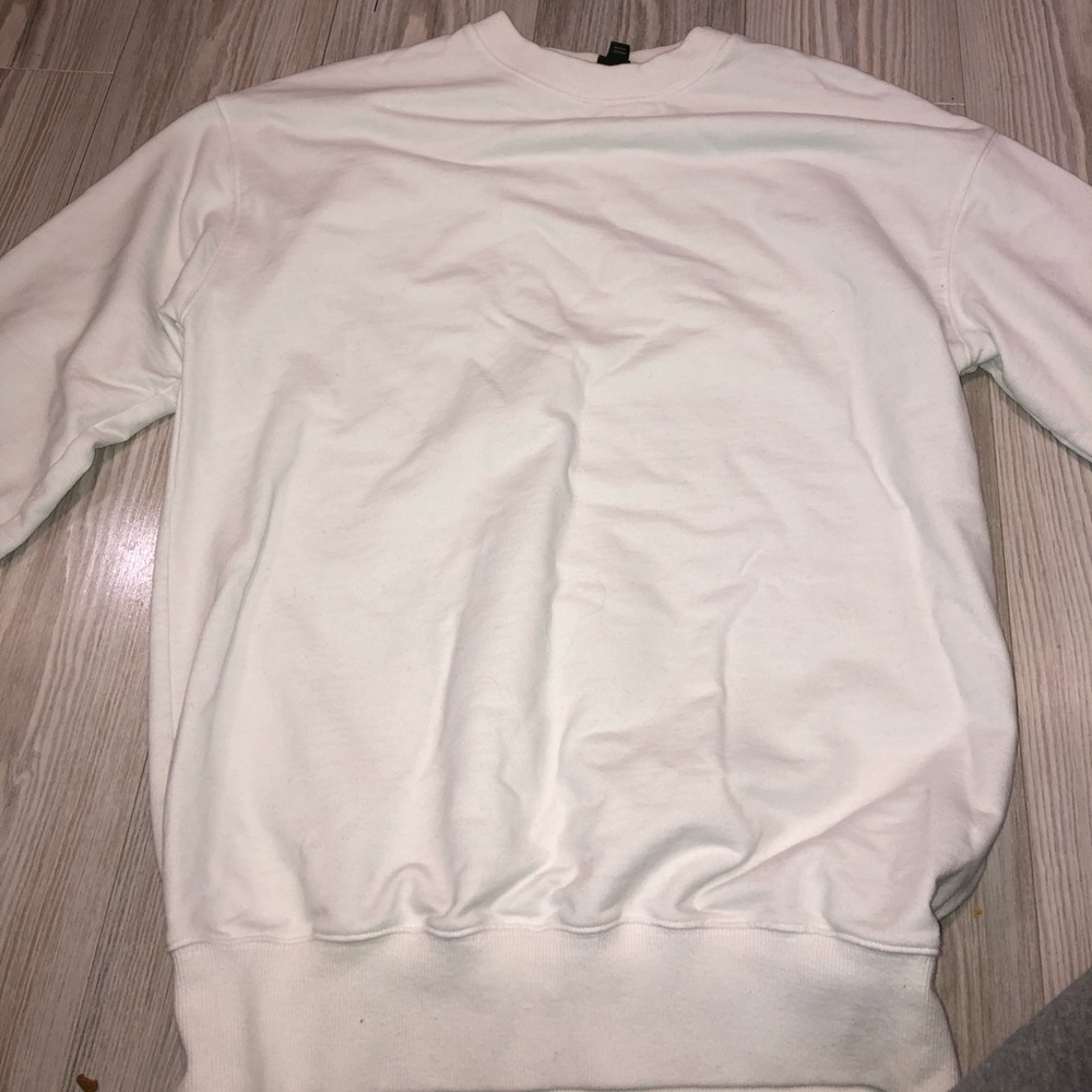 oversized white hoodie